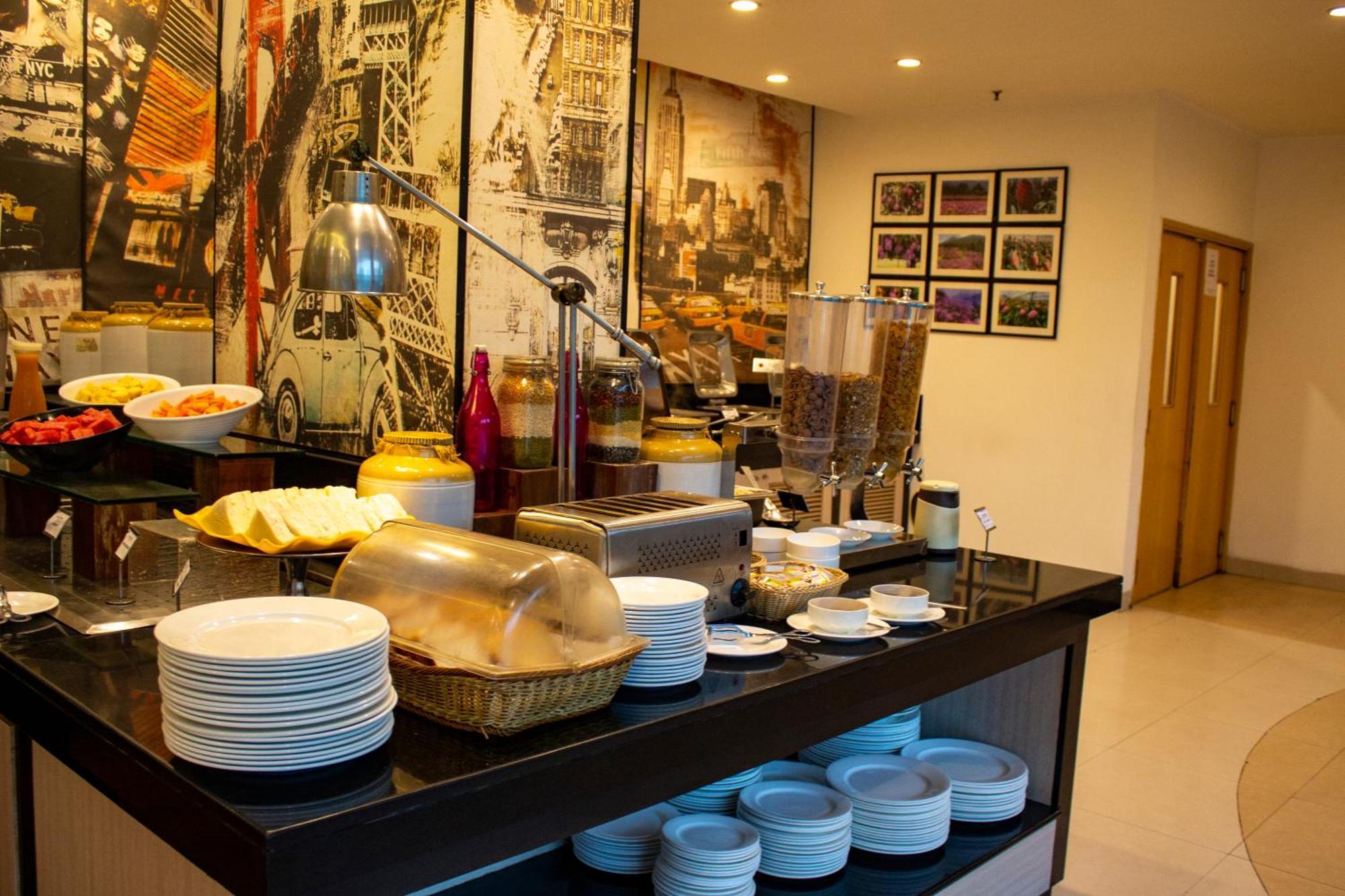 Hotel Mango Grove Chandigarh