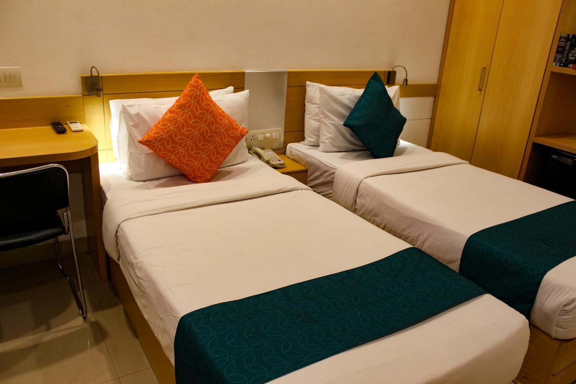 Mango Grove Hotel 3*
